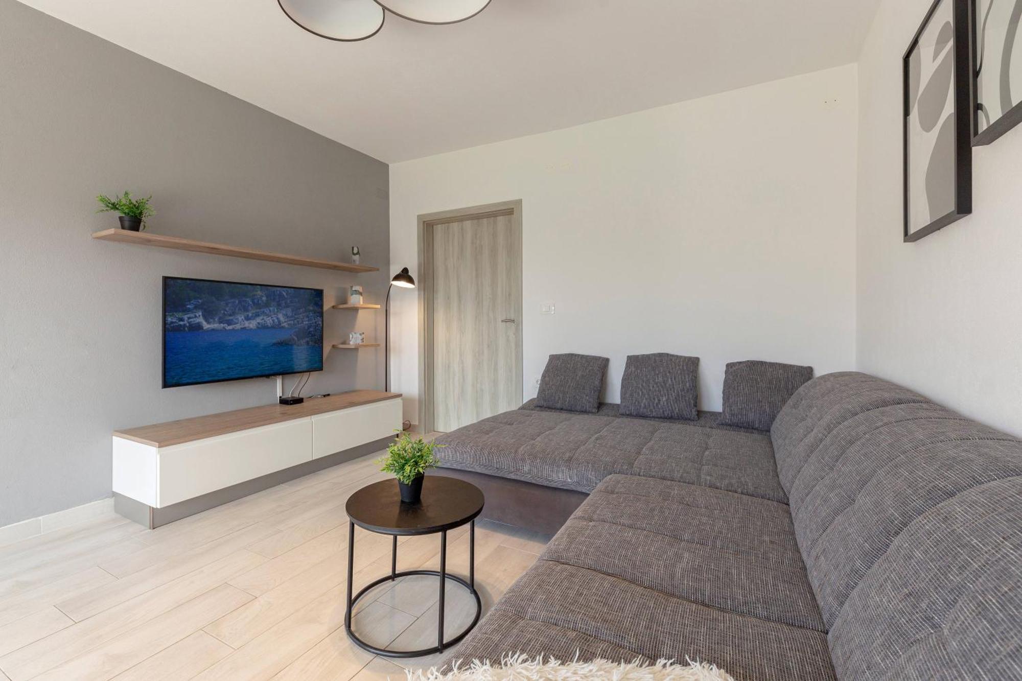 Bright Apartment Копер Экстерьер фото